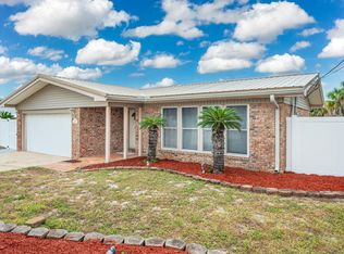650 Porpoise Ave, Fort Walton Beach, FL 32548