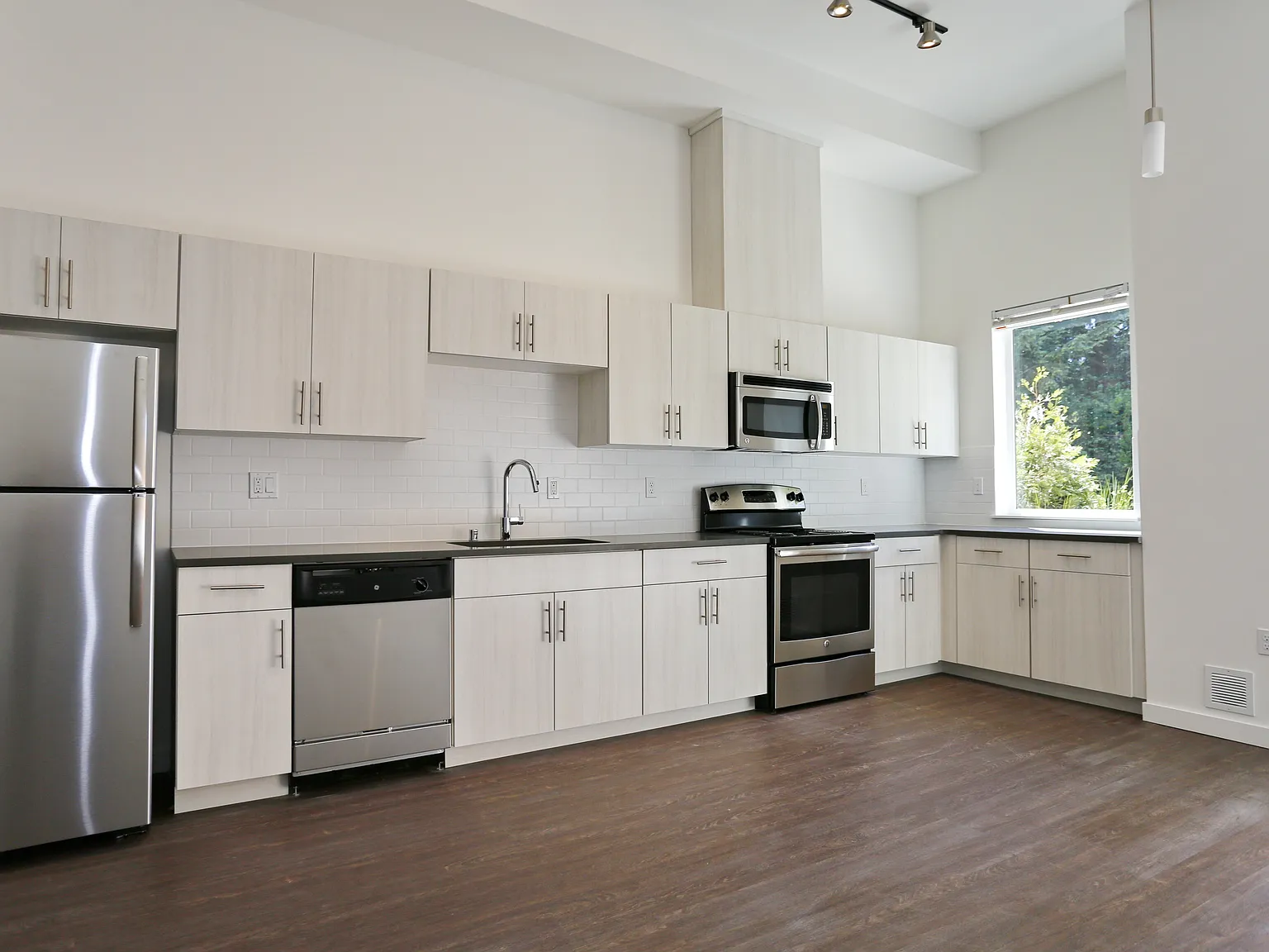 Greenwood Place Apartments — Photo 4