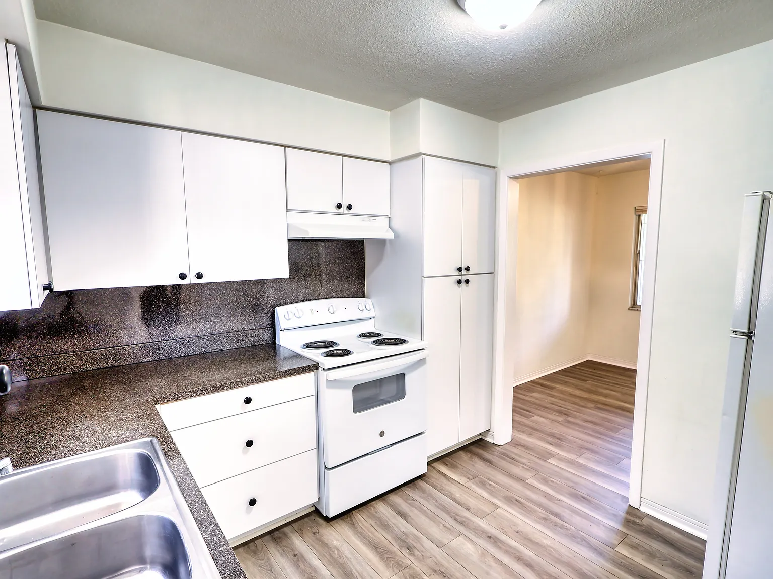 1 bed, 750 sqft, $1,195 — Photo 4