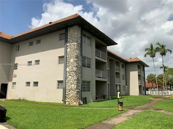 13920 Lake Placid Ct APT B23, Miami Lakes, FL 33014