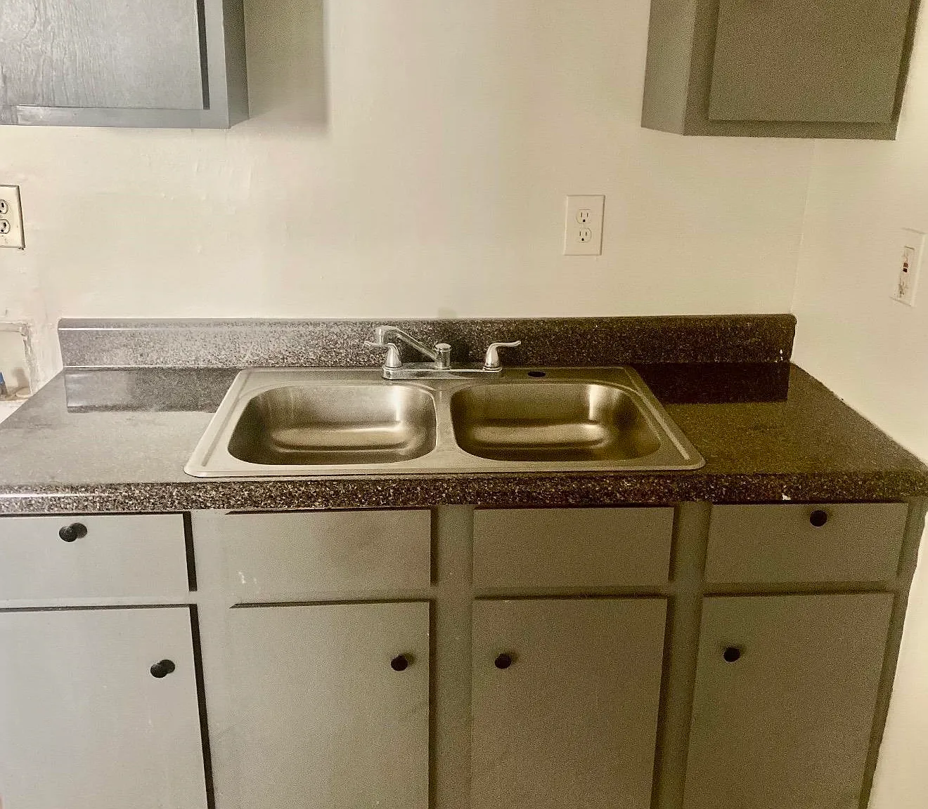 3 bed, 2.0 bath, 1008 sqft, $1,200 — Photo 4