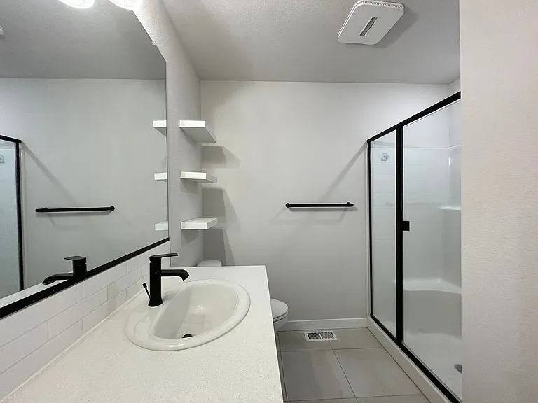 16022 NW Hosmer Ln — Photo 16