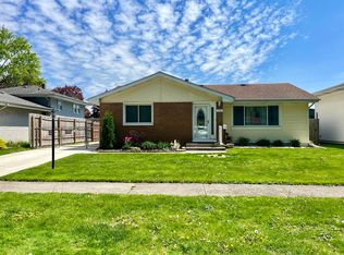 1501 Mississippi Pl, Hobart, IN 46342