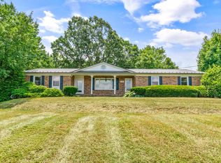 119 Mountain View Ave, Rural Retreat, VA 24368