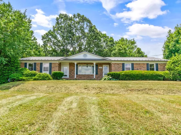 119 Mountain View Ave, Rural Retreat, VA 24368