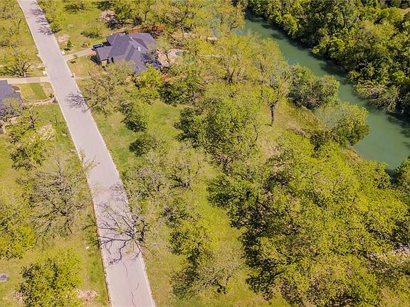 5th image of 2129 River Edge Dr