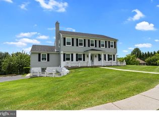 40 Fox Valley Ln, Glen Mills, PA 19342