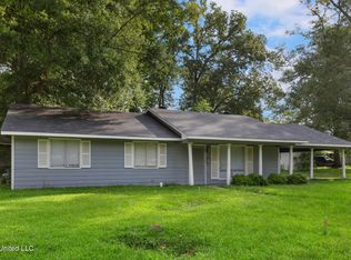 1716 Smallwood St, Jackson, MS 39212