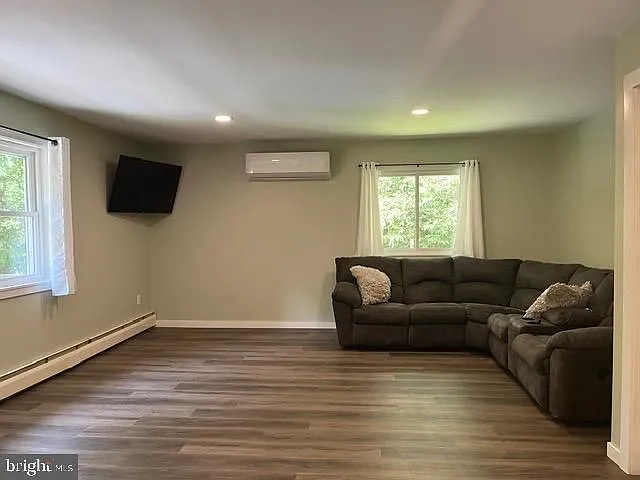1663 Sawmill Rd — Photo 7