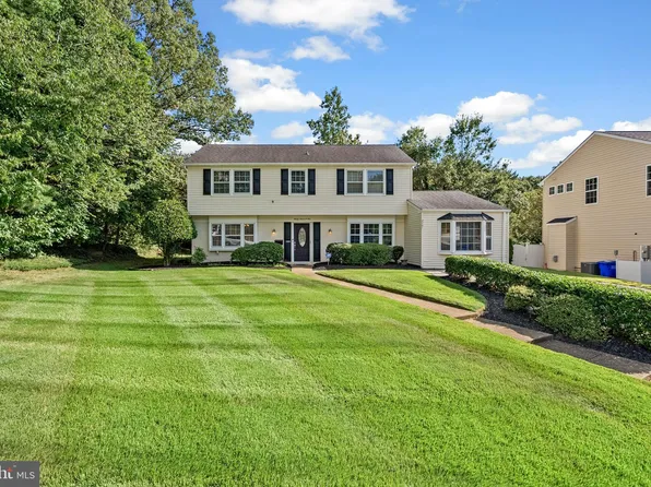 2701 Bartlett Ln, College Park, MD 20715