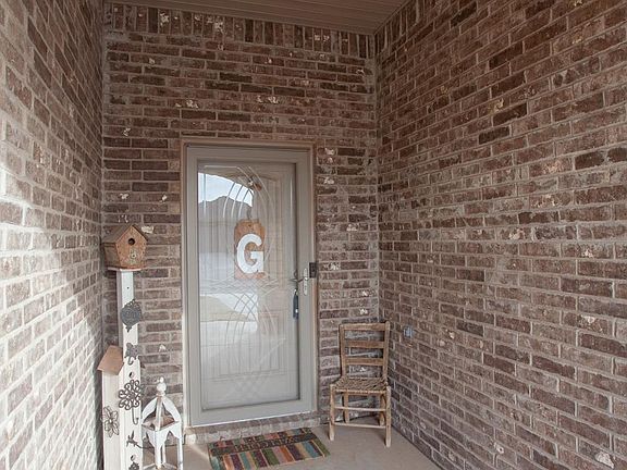 5th image of 13607 Vernon Ave