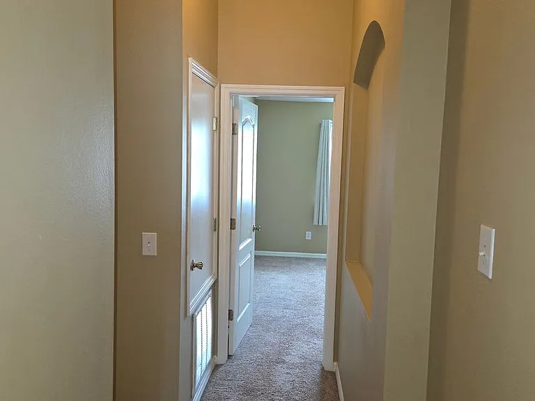 122 Wilton Cir — Photo 12
