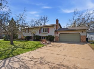 819 Johnson St, Anoka, MN 55303