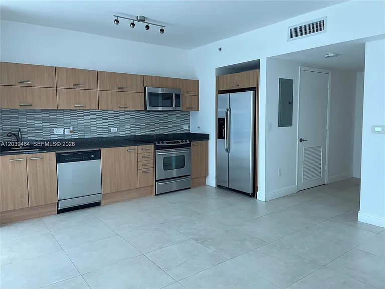 350 S Miami Ave #1913 — Photo 3