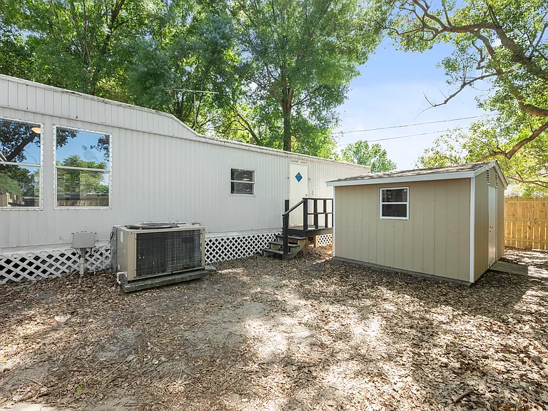 4235 Memphis Ave — Photo 7