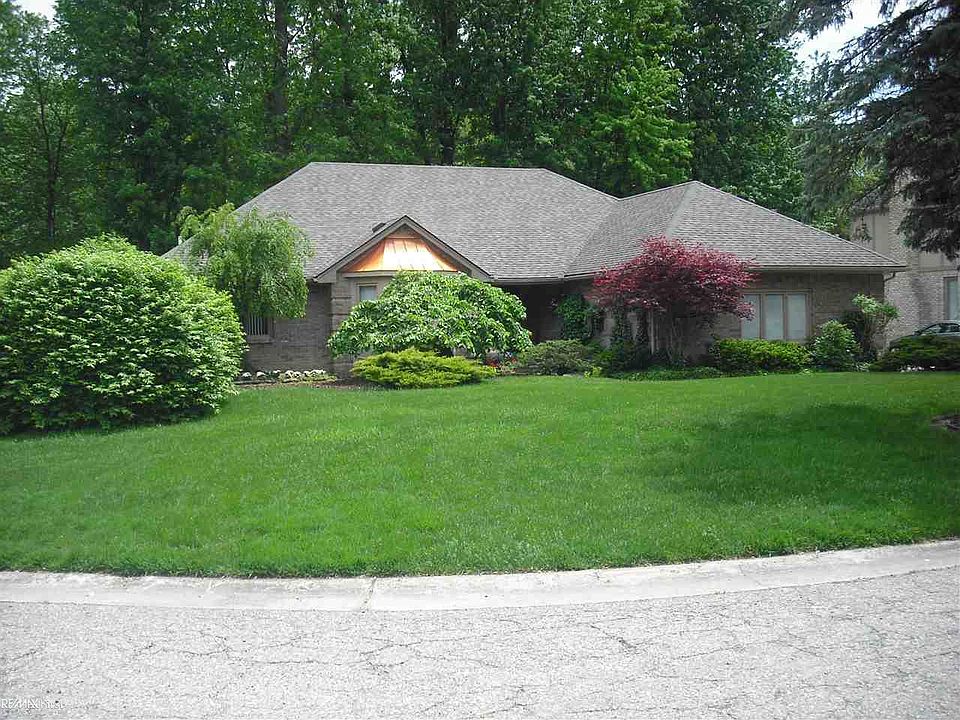 1st image of 48932 Golden Oaks Ln