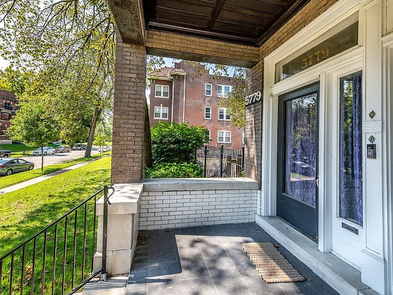 5779 Pershing Ave — Photo 5