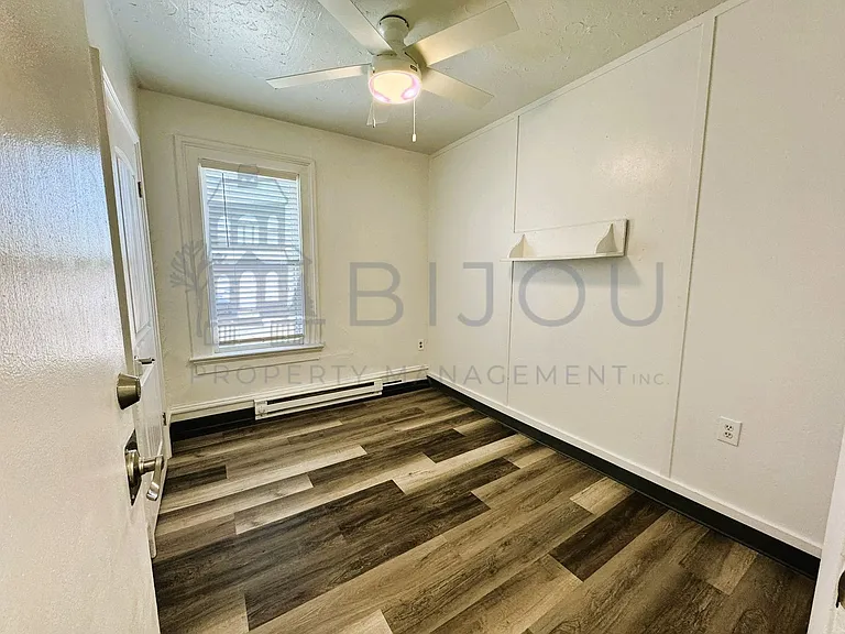 Downtown Rooms — Photo 6