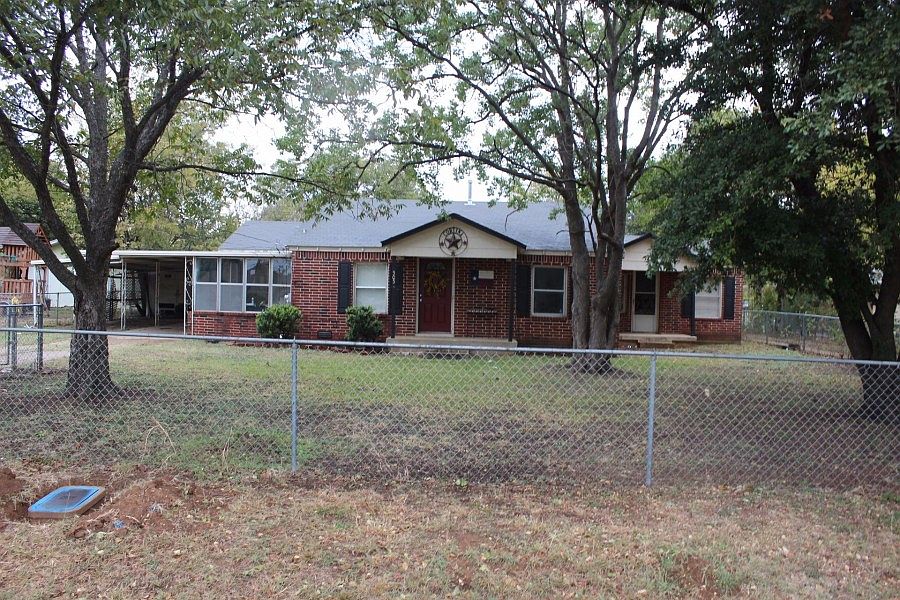 1st image of 505 Garden Acres Dr
