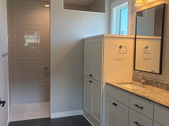 3rd image of 2110 Amanda Way