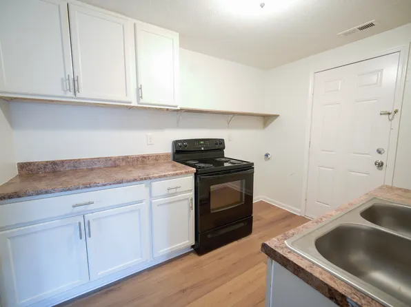 1219 N Minnesota Ave, Wichita, KS 67214