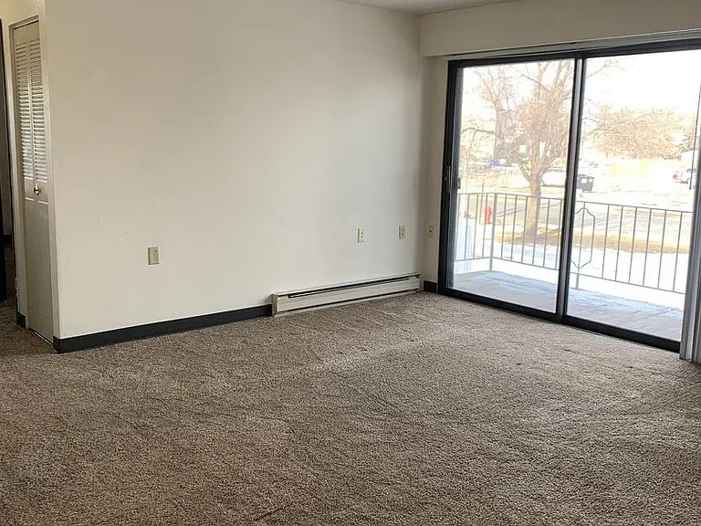 Park Place West Apartments — Photo 20