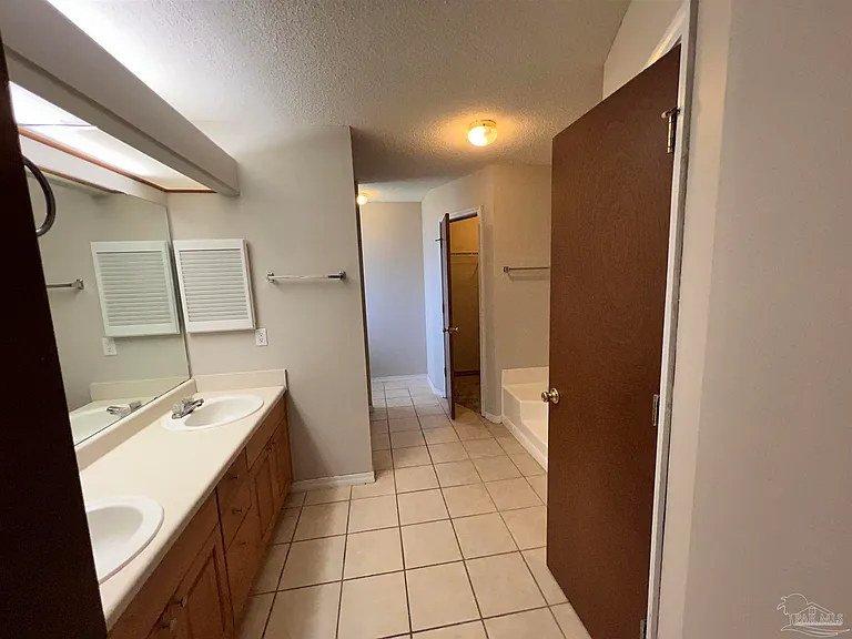 9046 Caribbean Dr — Photo 18