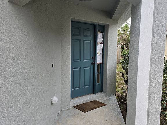 3rd image of 7553 Oxford Garden Cir