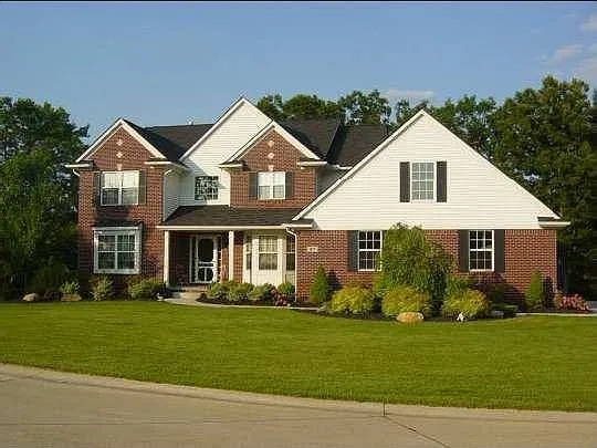 811 Adam Ct photo 1