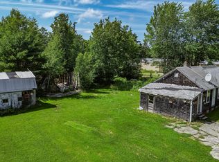 528 Varnumville Rd, Brooksville, ME 04617
