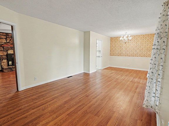 3rd image of 2524 Lancelot Dr