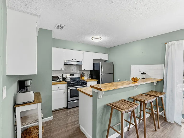 11301 Oakwood Dr #A — Photo 8