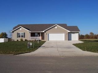 432 Macey Lake Rd, Metamora, IL 61548