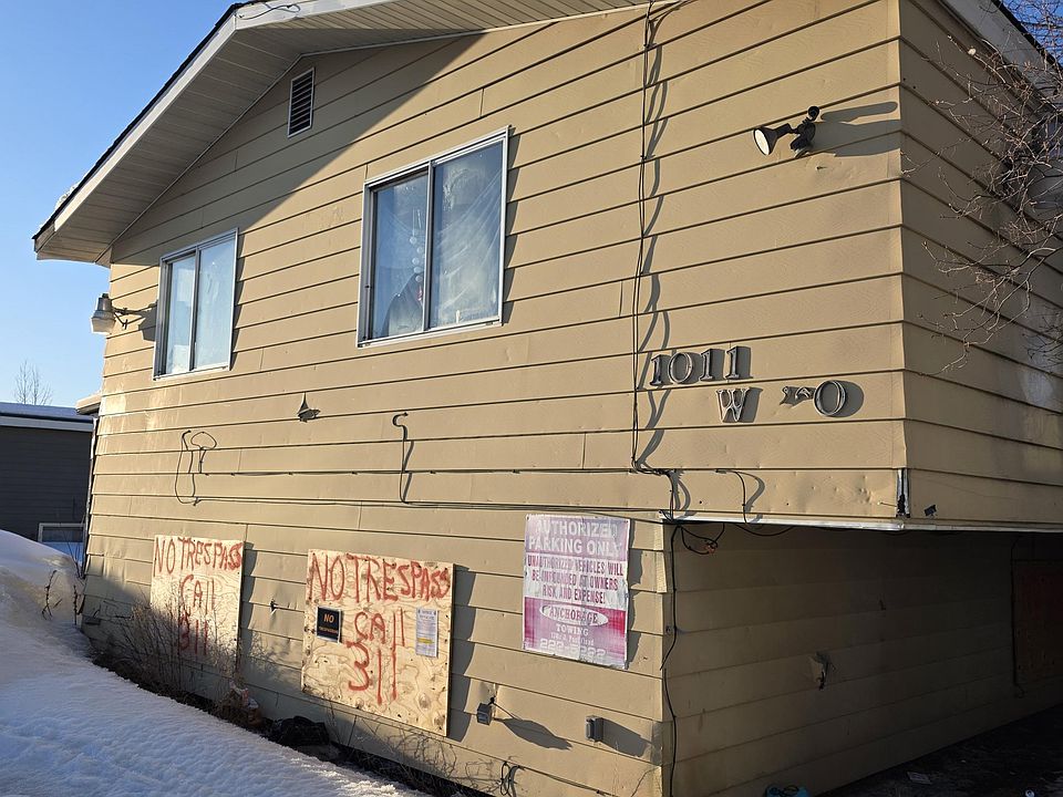 1st image of 1011 W 30th Ave