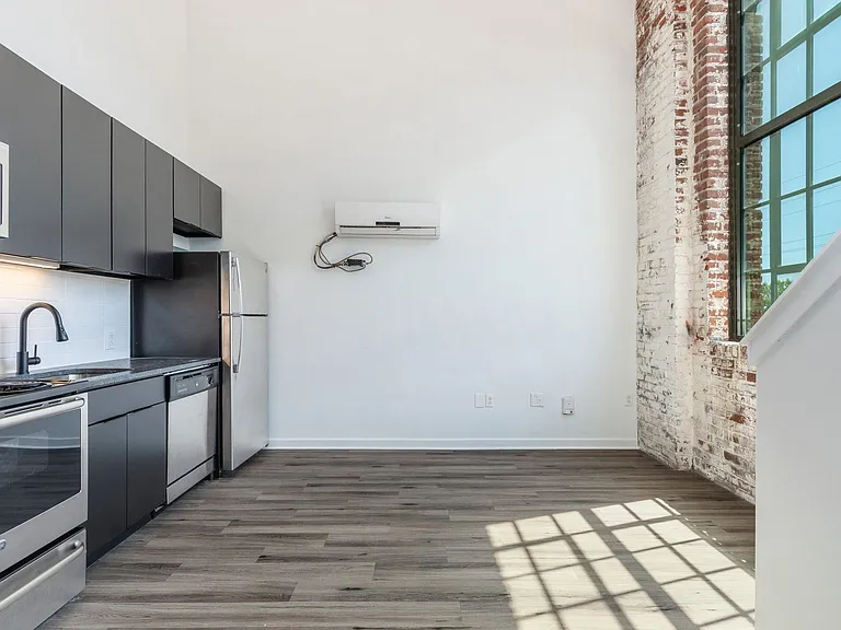 3003 Glenwood — Photo 177