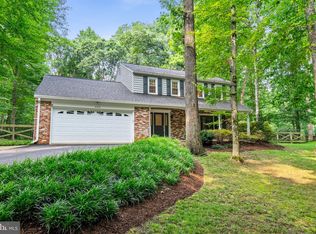 8029 Whitting Dr, Manassas, VA 20112