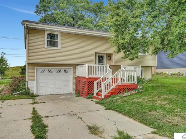 527 N Shimerda St, Wilber, NE 68465