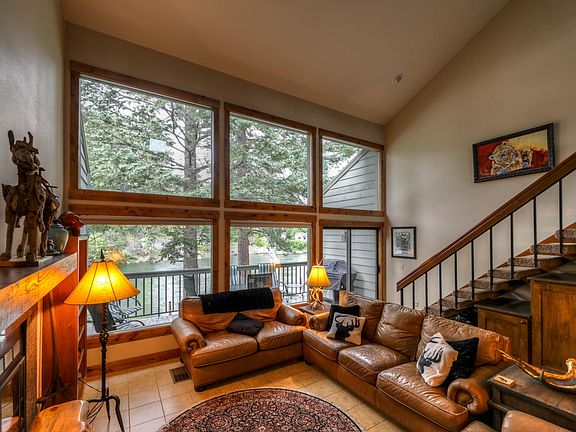 5th image of 270 Bridge St #3-unit 4