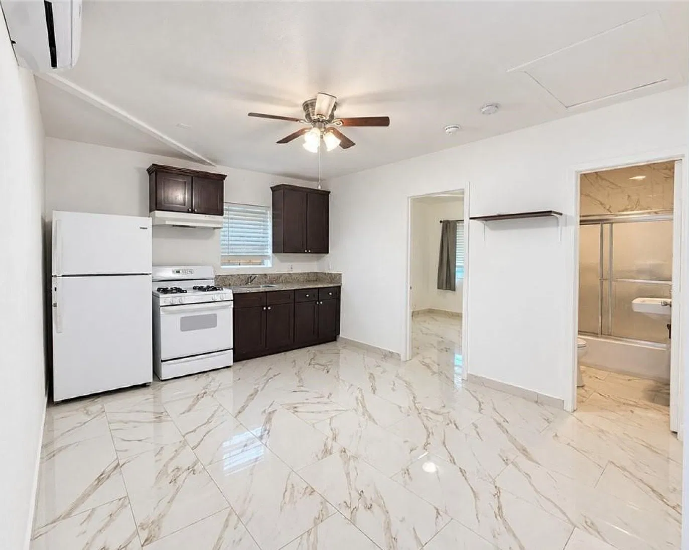 1 bed, 490 sqft, $1,745 — Photo 2