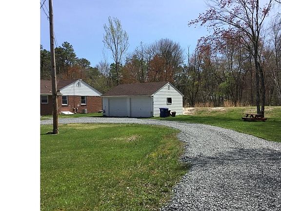 3rd image of 157 Mockingbird Ln