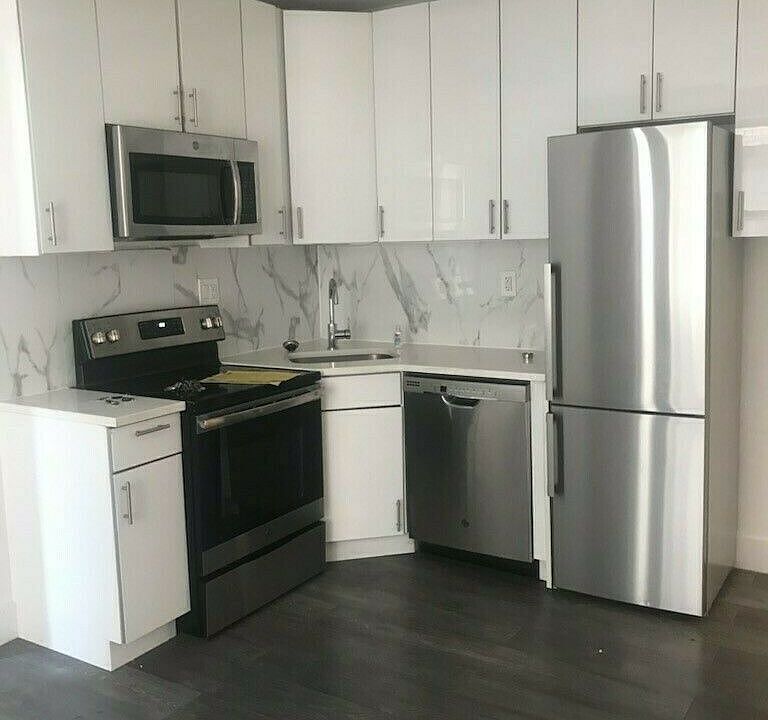 1st image of 25 Saint Nicholas Ter APT 3