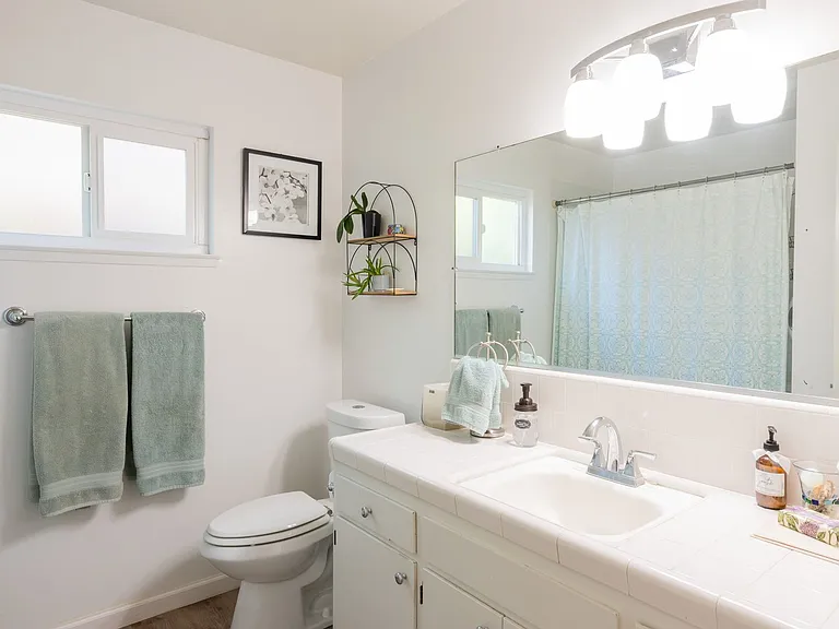 2533 S Dollner St — Photo 23