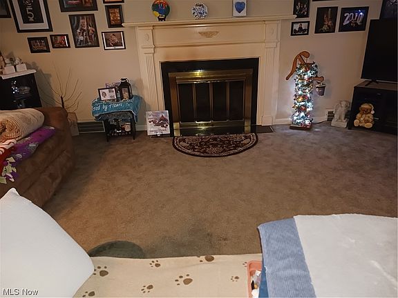 3rd image of 10604 Raymond Ave