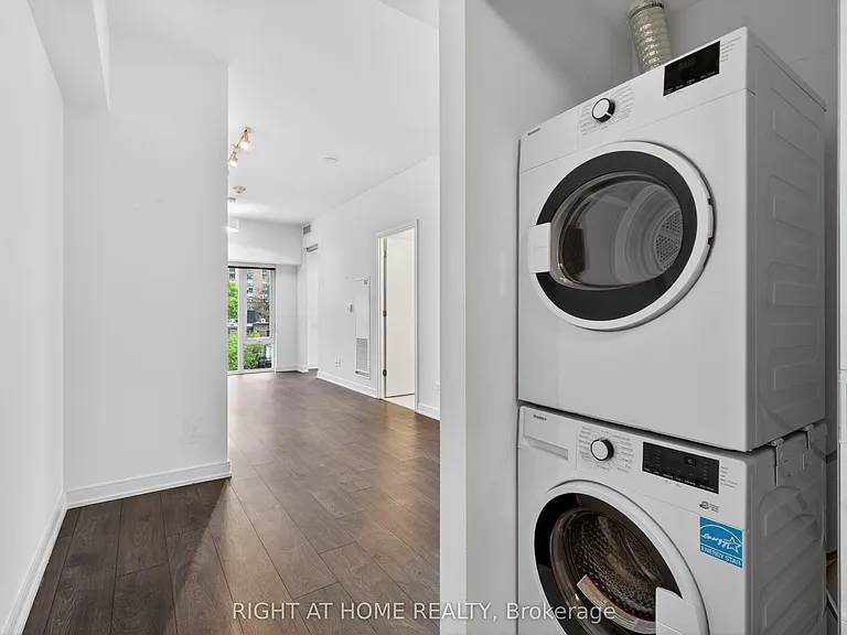 3 Gloucester St #512 — Photo 5