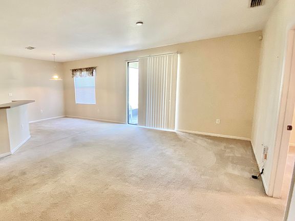 4th image of 622 Marian Ct
