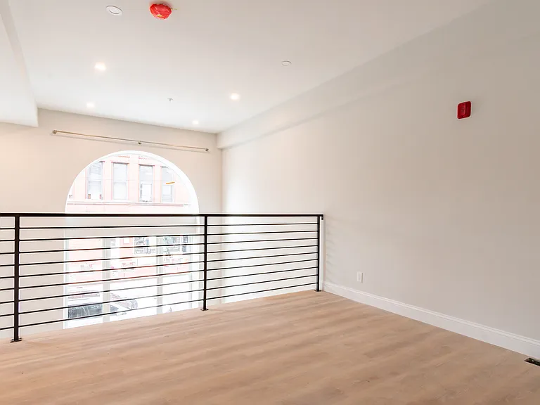 146 Main St #101 — Photo 14