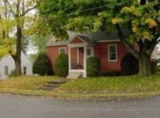 24 Hallowell St, Winslow, ME 04901