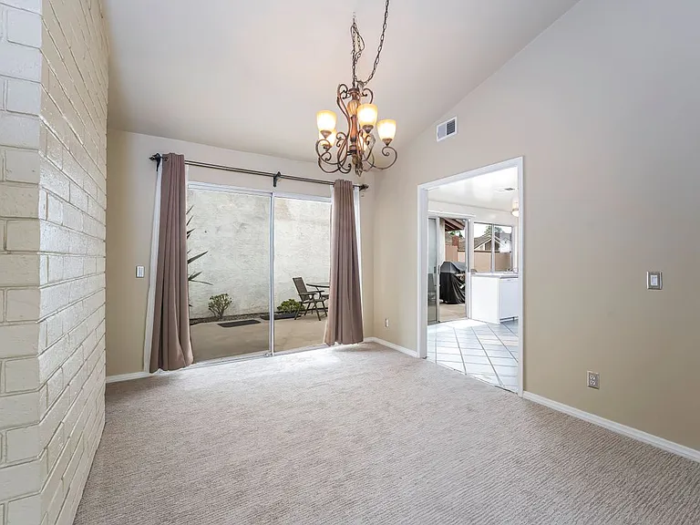 2162 Sweetbriar Rd — Photo 8