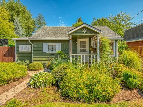 2917 Raymond St, Forest Grove, OR 97116