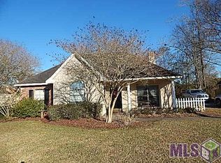 17422 E Autumn Dr, Prairieville, LA 70769